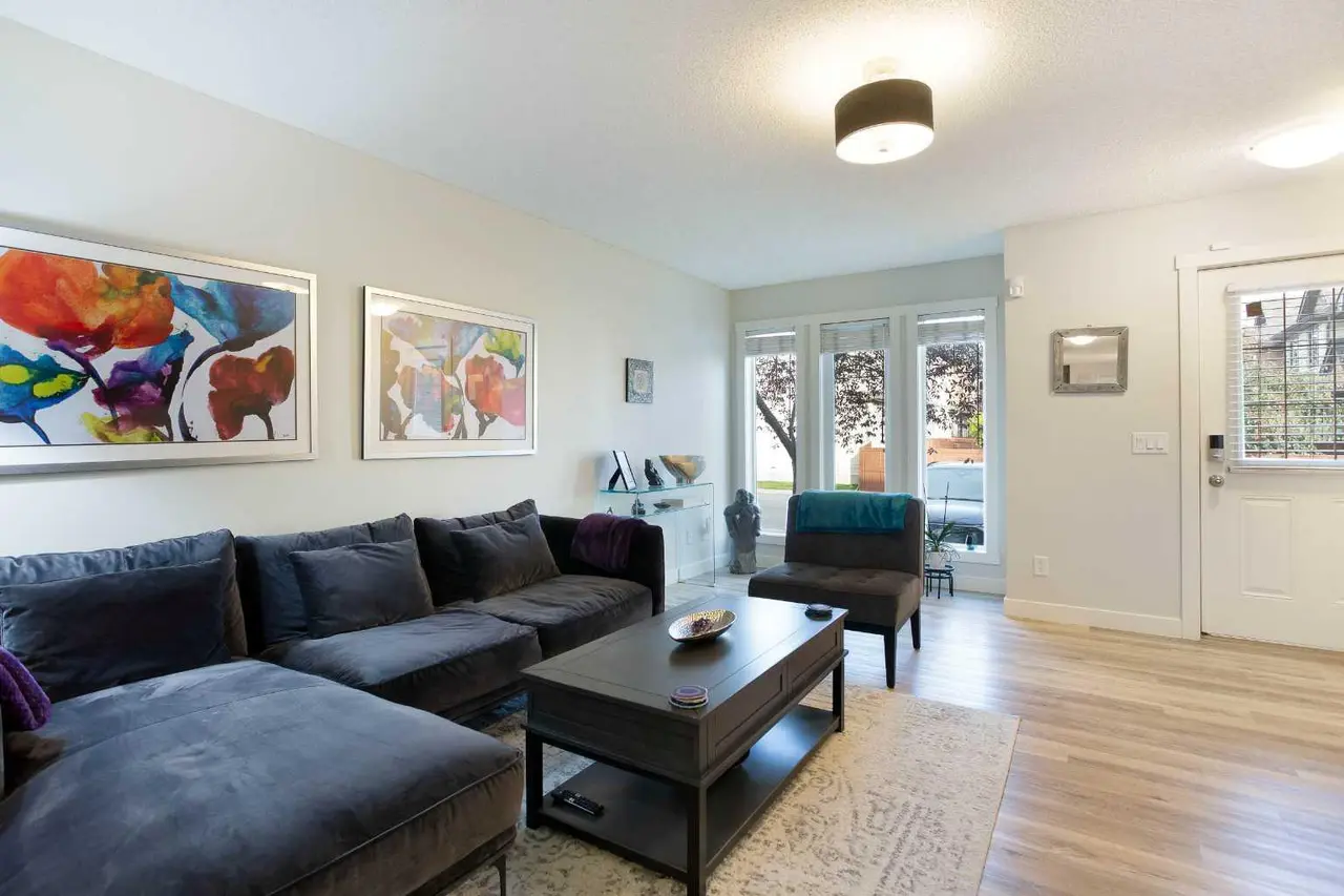 1907, 2445 Kingsland Road SE