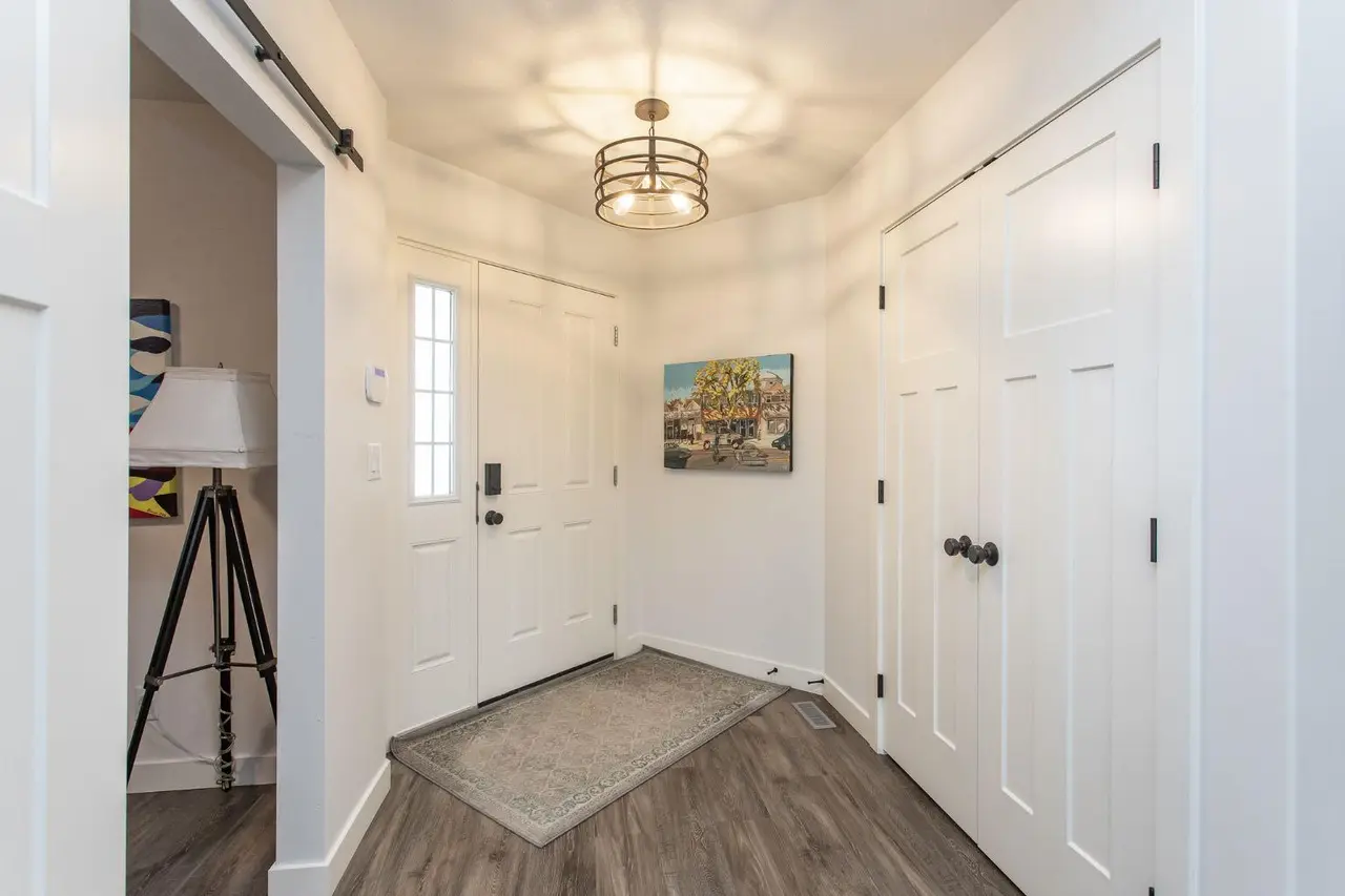 70 Truant Crescent 
