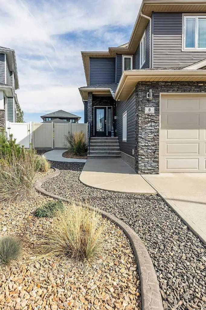 8 Hamptons Crescent SE