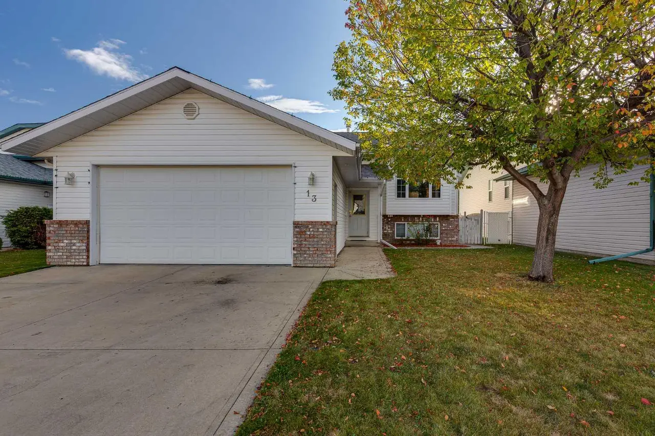 13 Dumas Crescent 