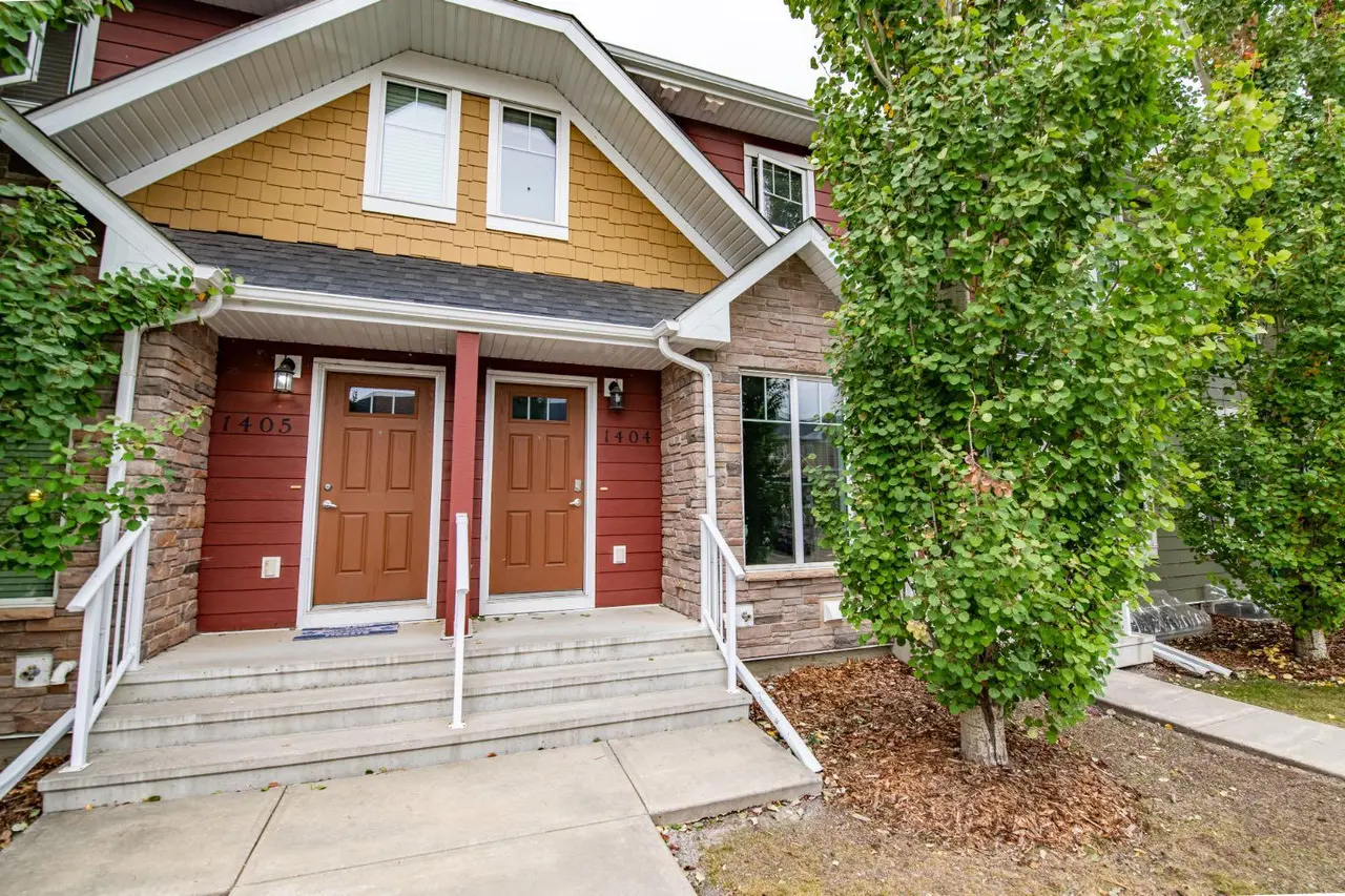 1404, 30 Carleton Avenue 