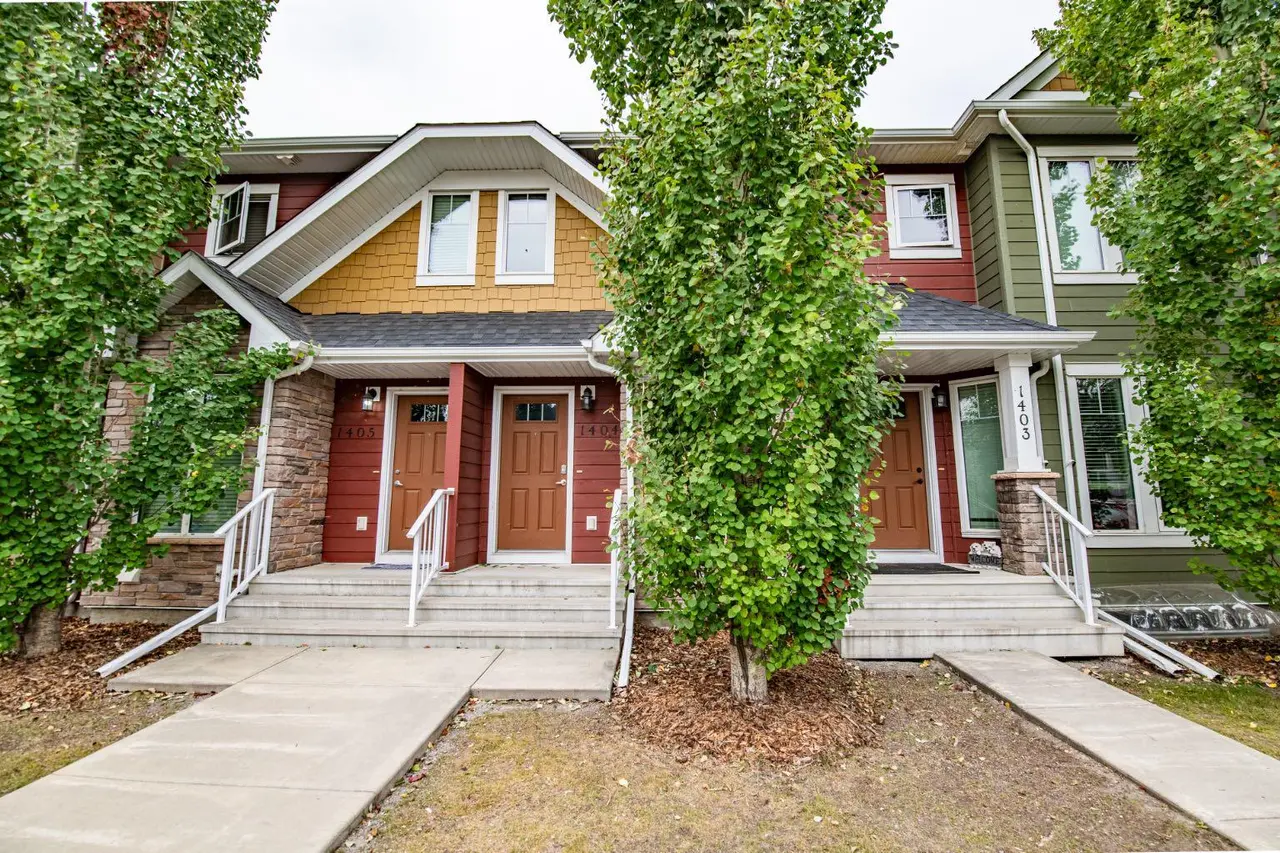 1404, 30 Carleton Avenue 