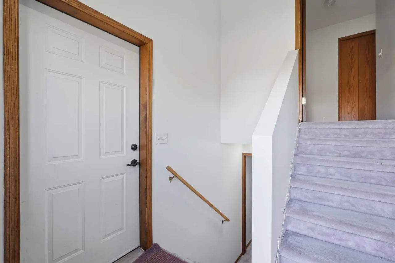 12 Dickens Lane 