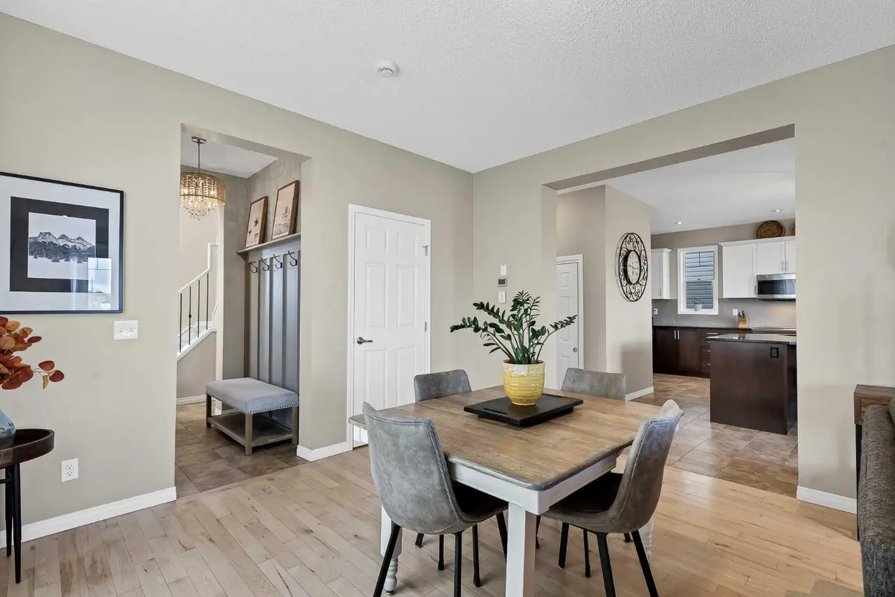 202 Windridge Road SW