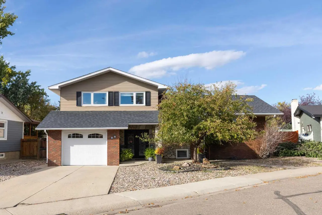 88 Cypress Way SE