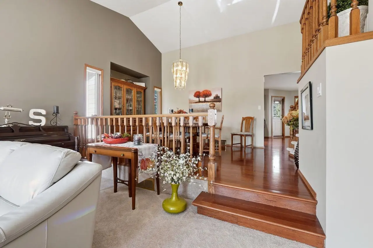 132 Denison Crescent 