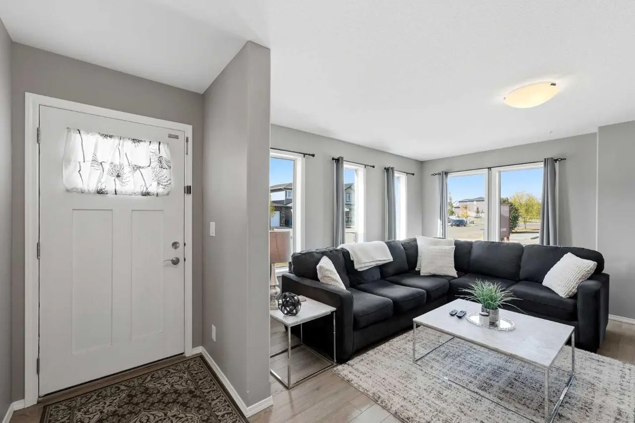 1201, 339 Viscount Drive 