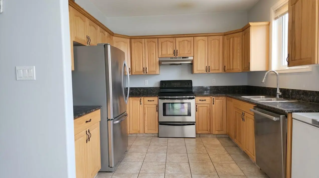 60, 762 Heritage Boulevard W
