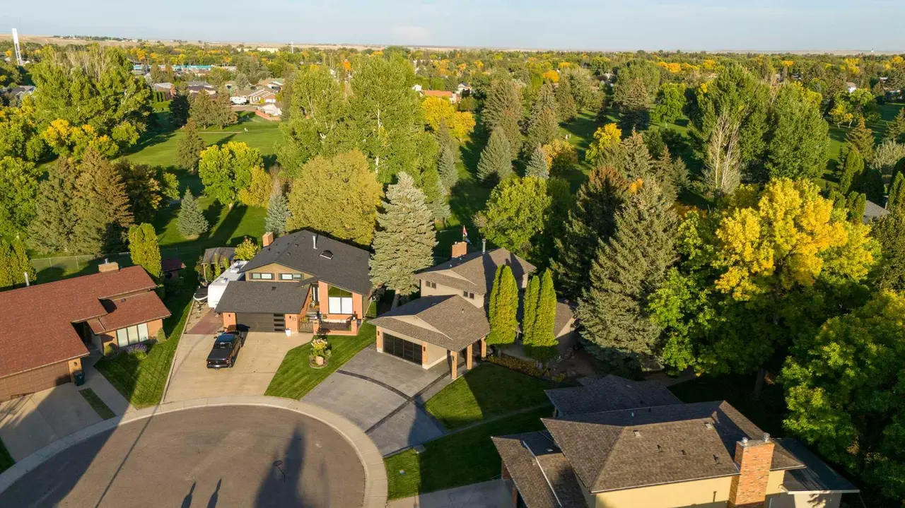 17 Lupine Court SE