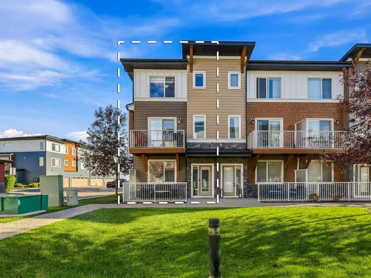 30, 111 Rainbow Falls Gate 