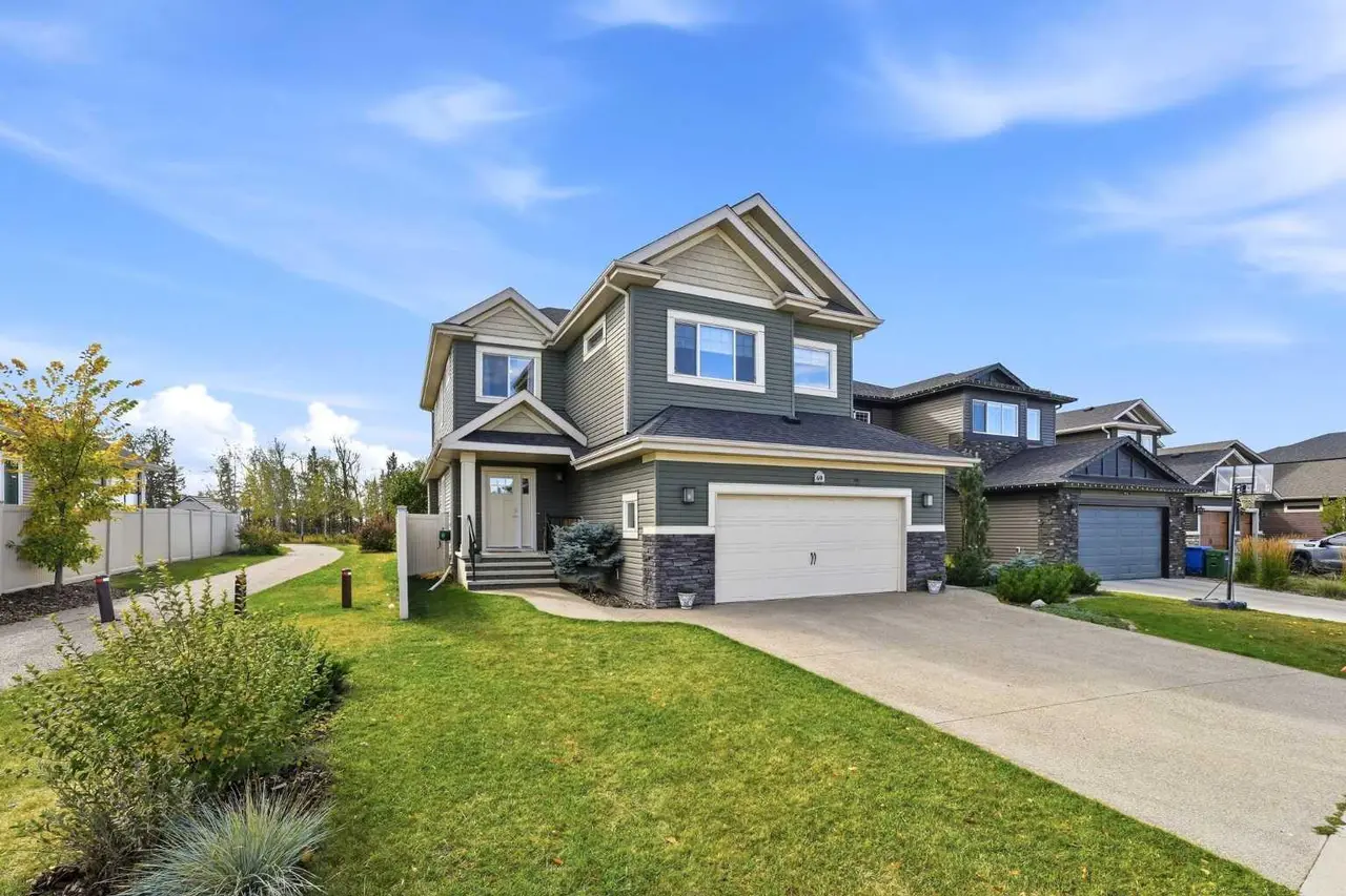 69 Caribou Crescent 