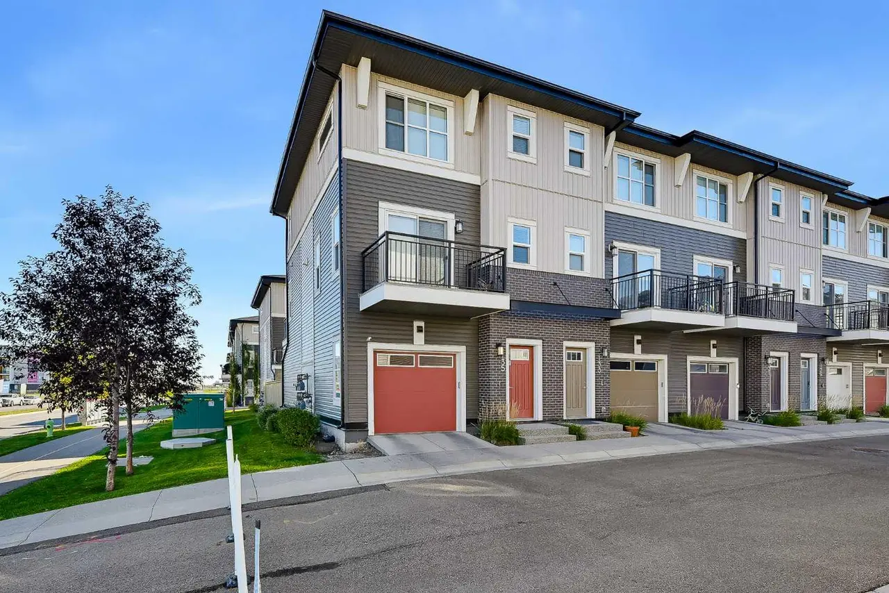 135, 30 Cornerstone Manor NE