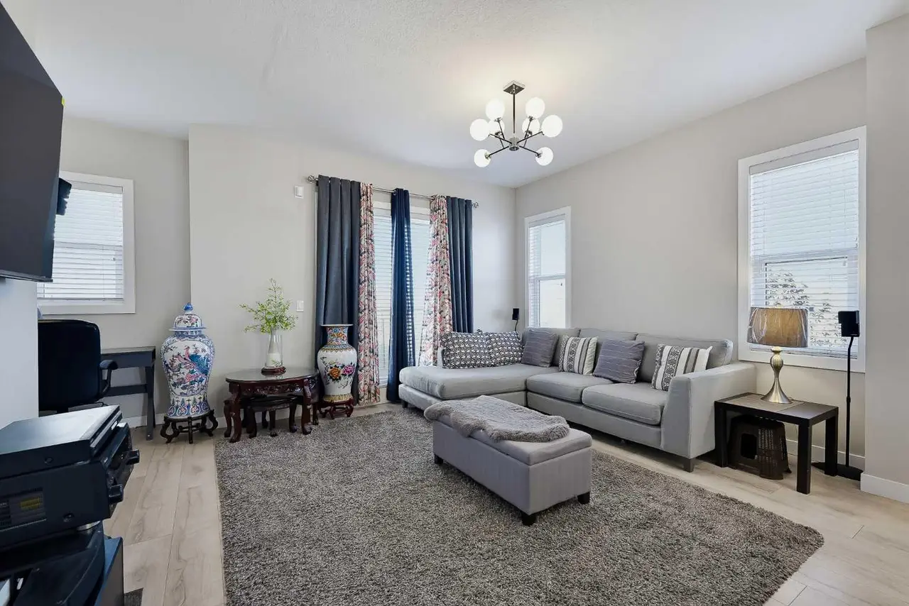 135, 30 Cornerstone Manor NE