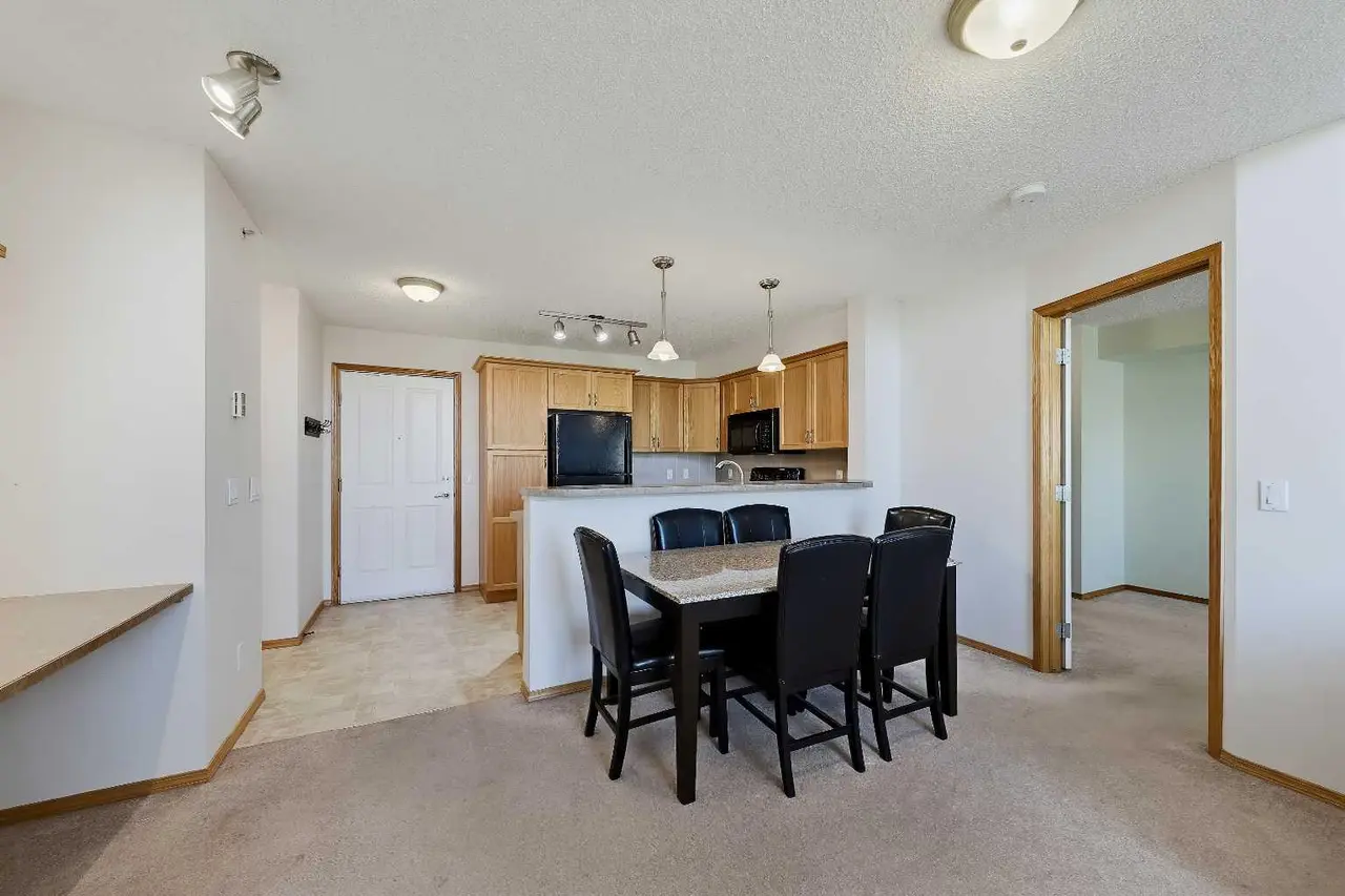 313, 380 Marina Drive 