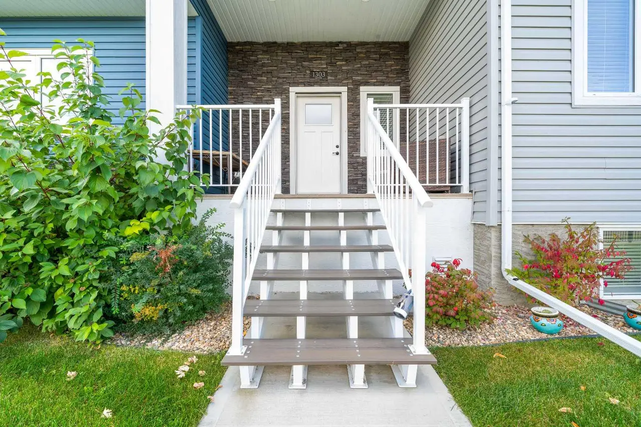 1303, 401 Southlands Boulevard SE