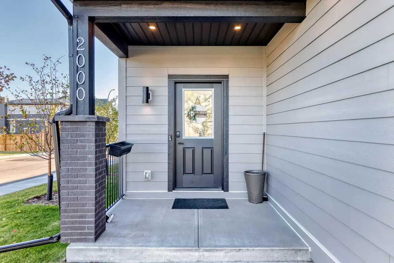2000, 15 Coopersfield Link SW