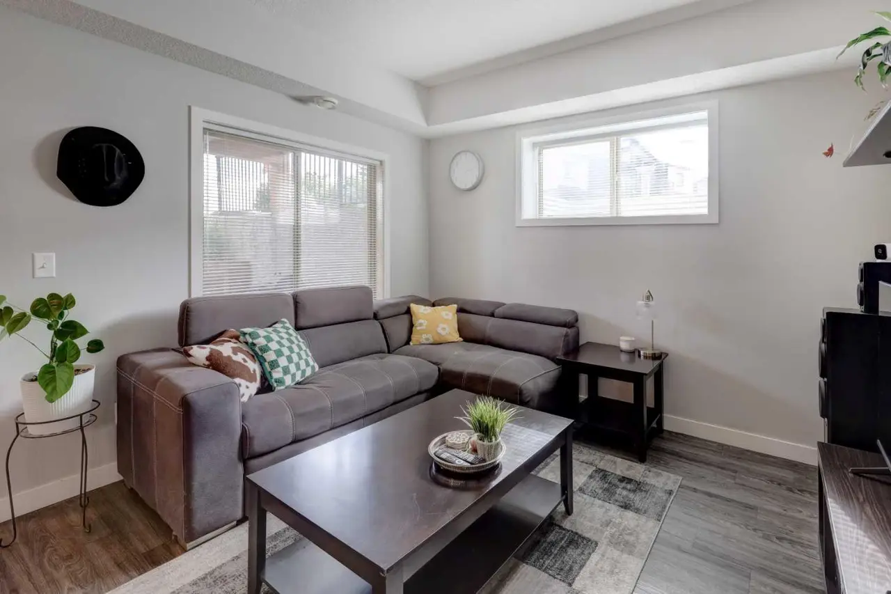 1304, 2461 Baysprings Link SW