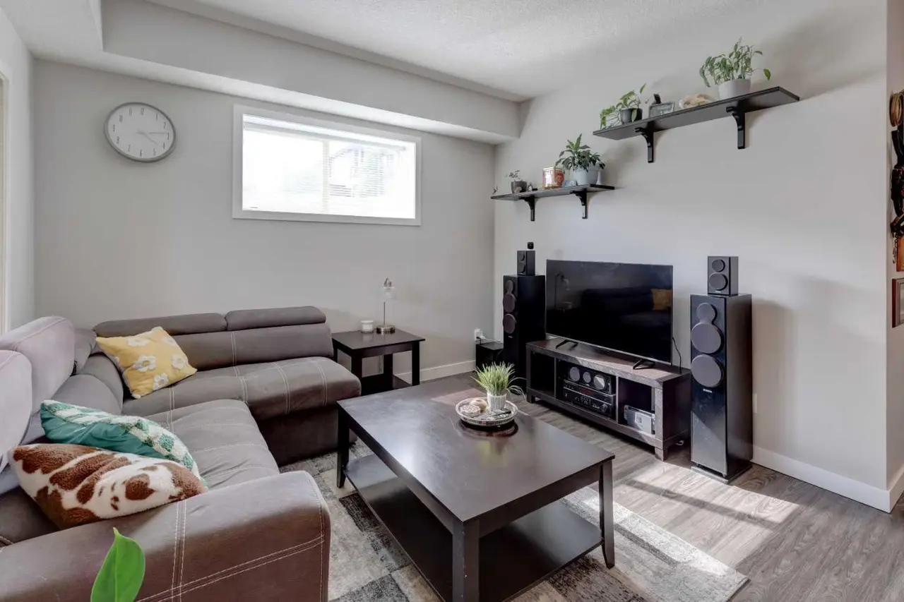1304, 2461 Baysprings Link SW