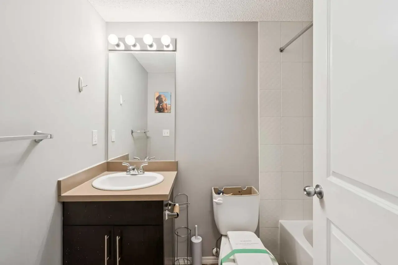 3108, 403 Mackenzie Way SW