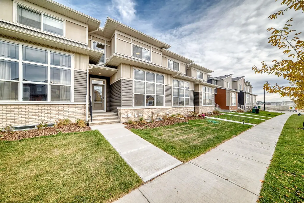 2274 Bayview Drive SW