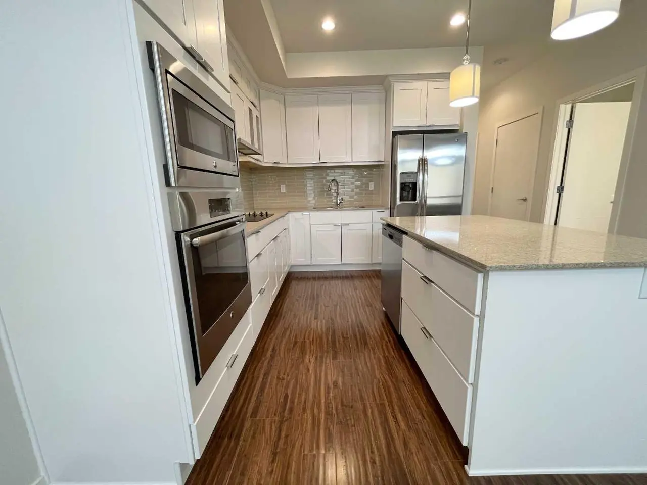 3, 430 Highlands Boulevard W
