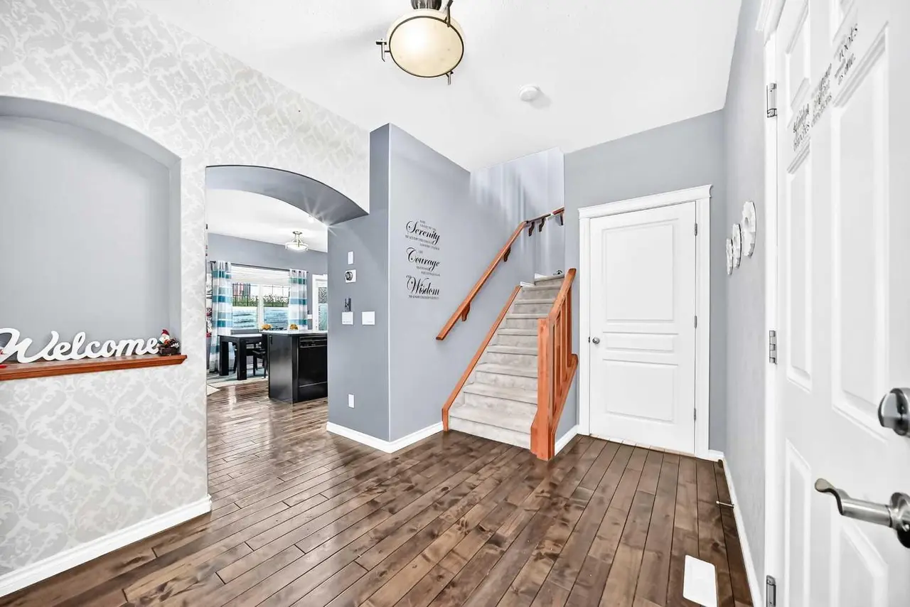 119, 100 Coopers Common SW