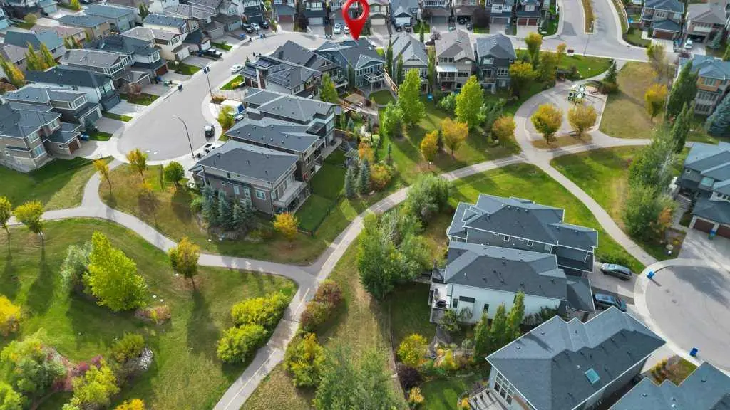 32 Walden Place SE