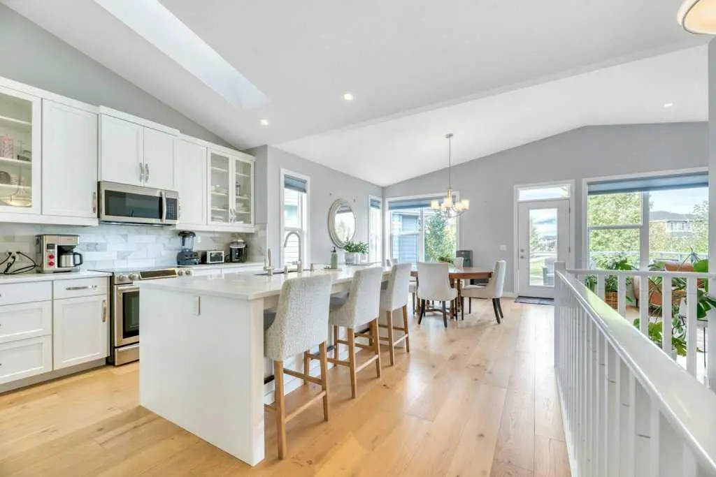 32 Walden Place SE