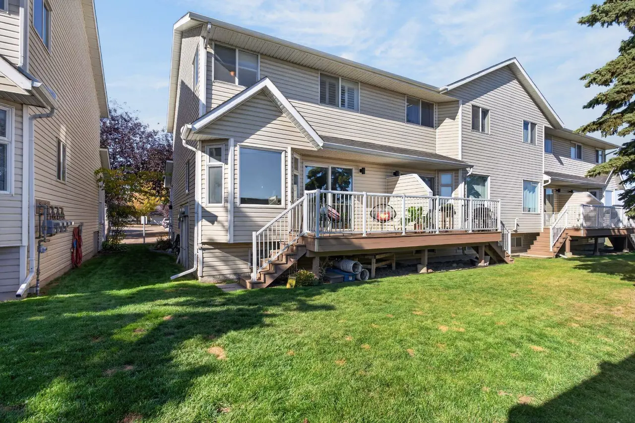 9, 567 Edmonton Trail NE