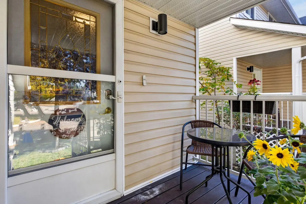9, 567 Edmonton Trail NE