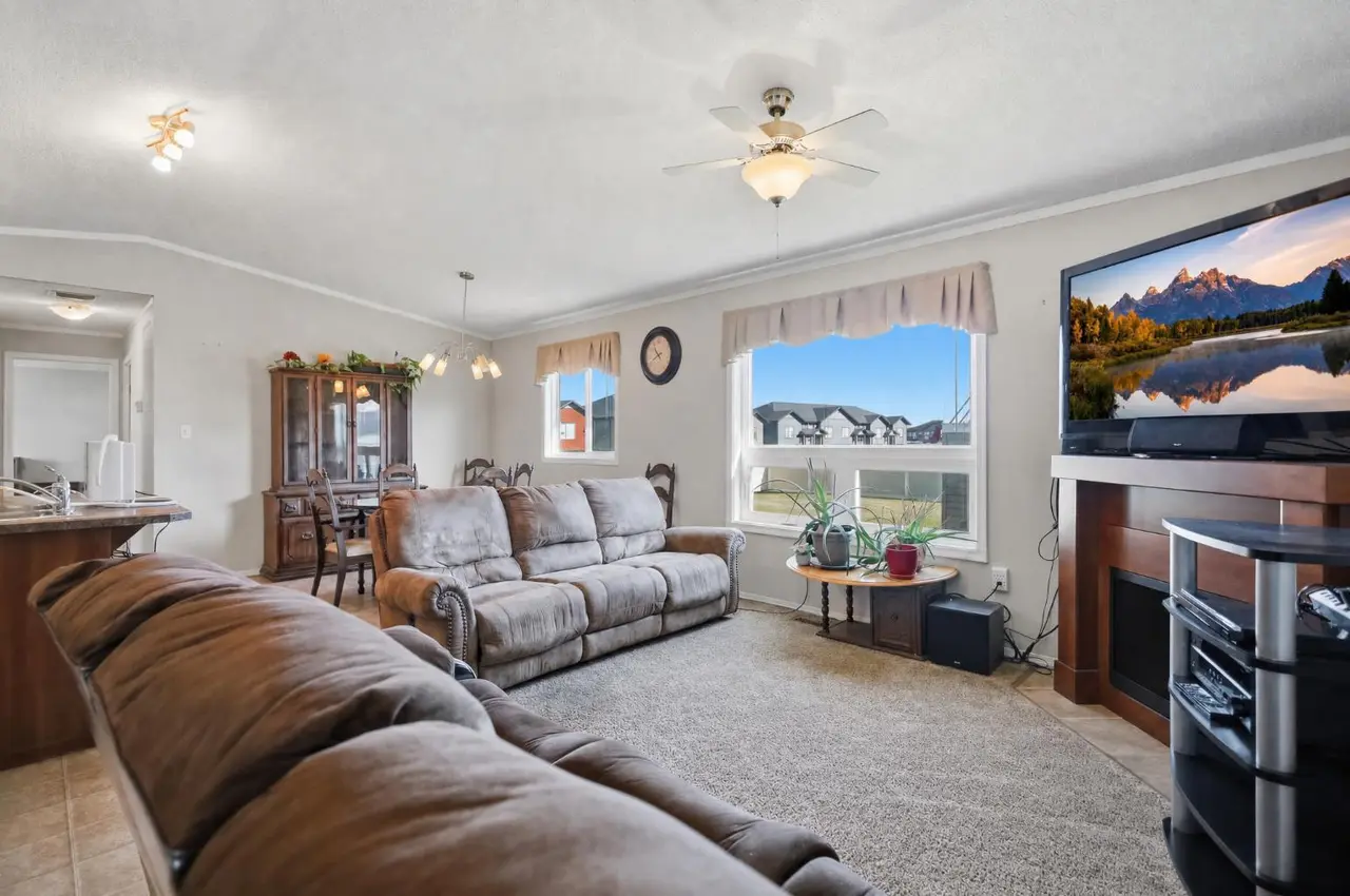 98, 15 Mackenzie Ranch Way 