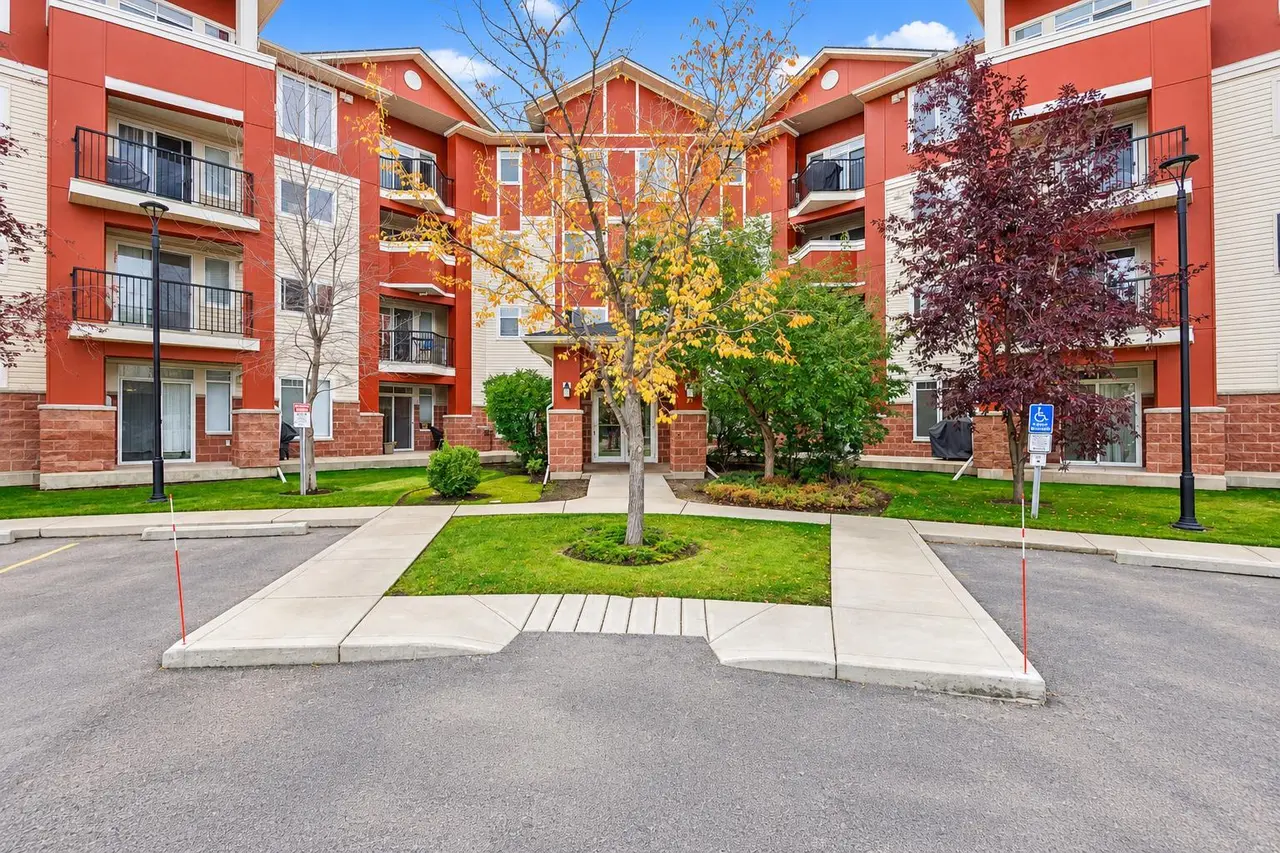 110, 162 Country Village Circle NE