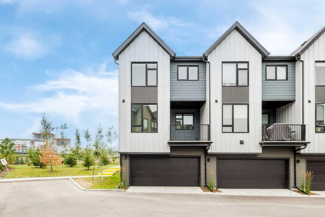 229, 85 Sage Hill Heights NW