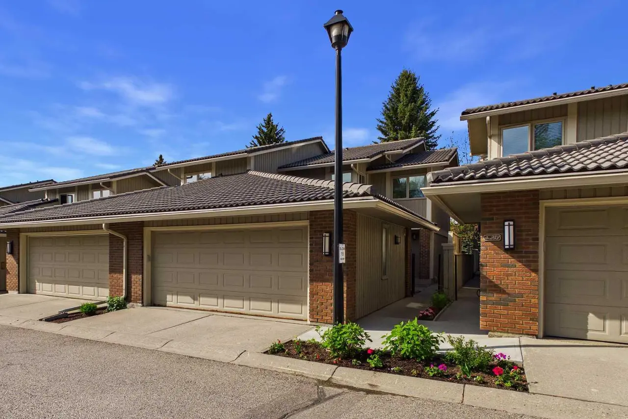 252, 20 Midpark Crescent SE