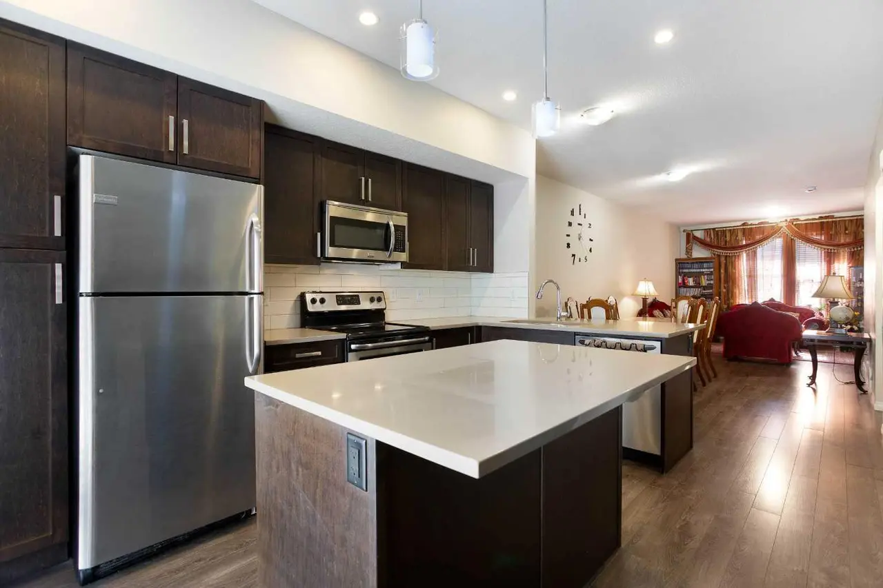 1003, 280 Williamstown Close NW