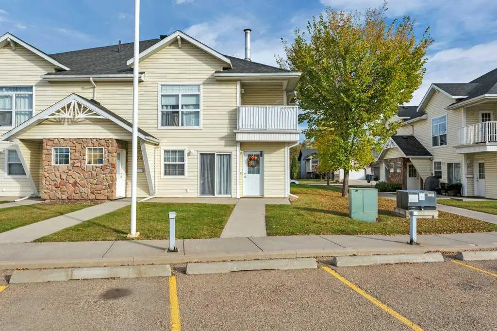 22, 33 Jennings Crescent 