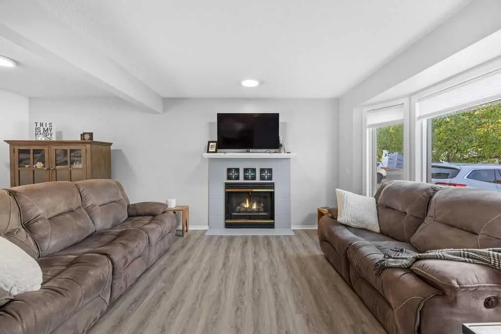 109 Patina Park SW