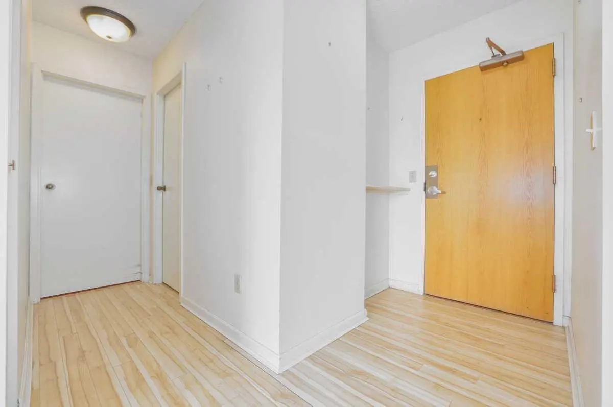 208, 80 Point Mckay Crescent NW