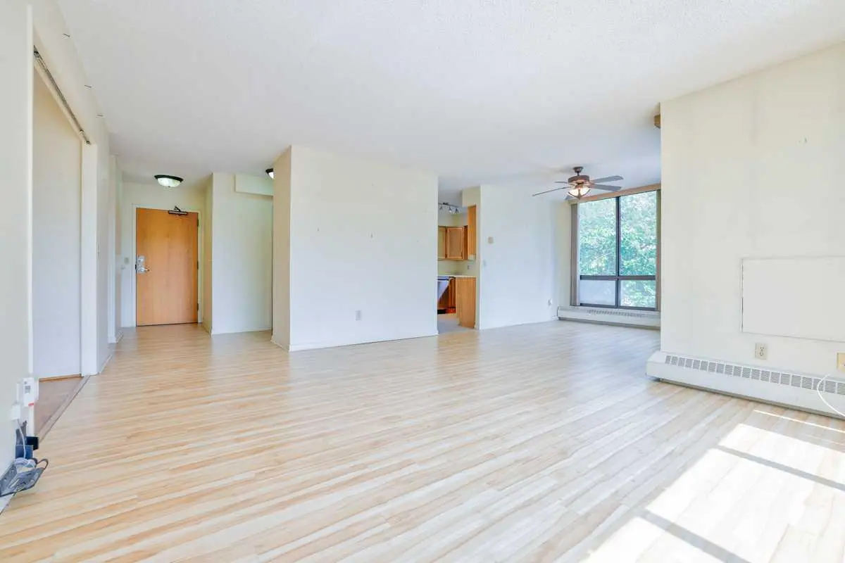 208, 80 Point Mckay Crescent NW