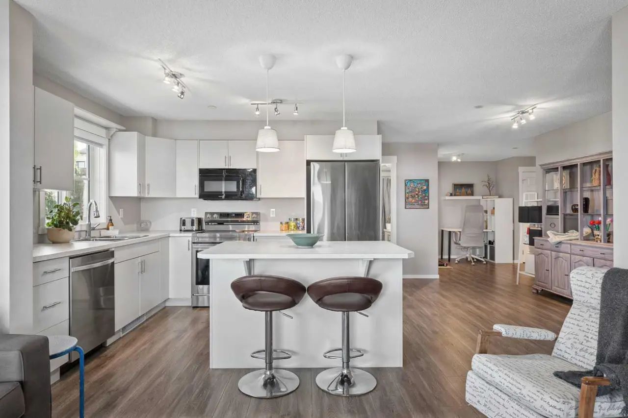 4201, 279 Copperpond Common SE