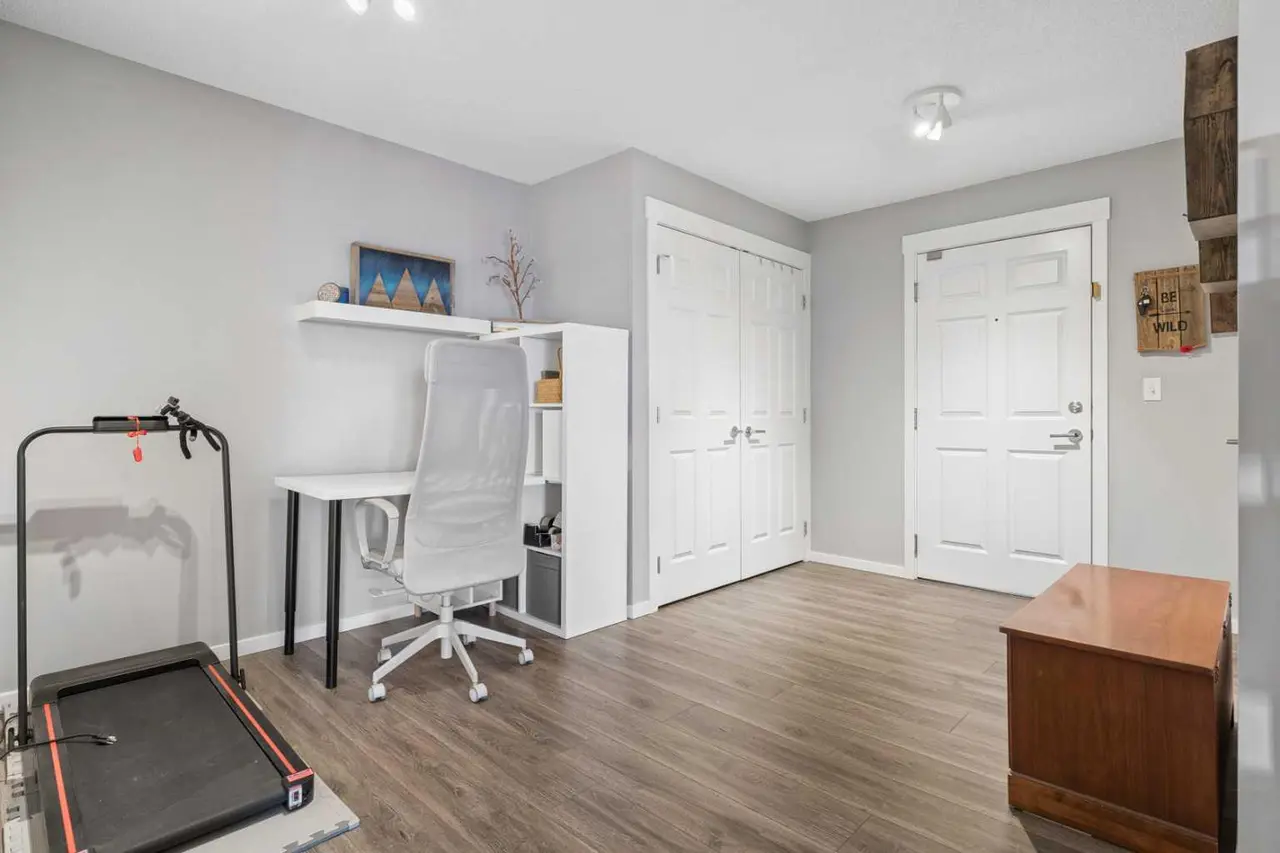4201, 279 Copperpond Common SE
