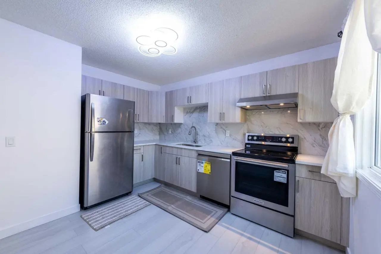 34, 3029 Rundleson Road NE