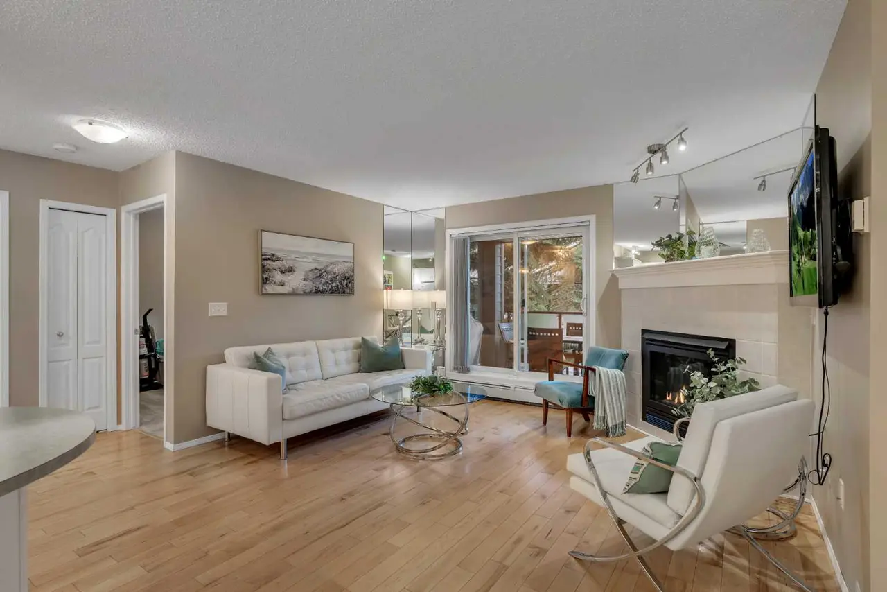215, 10 Sierra Morena Mews SW