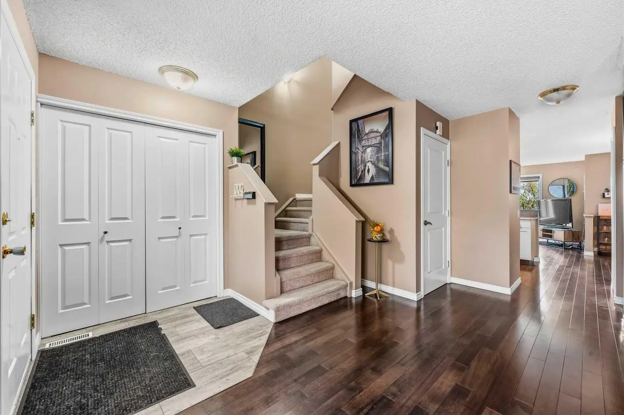 10 Martin Crossing Court NE