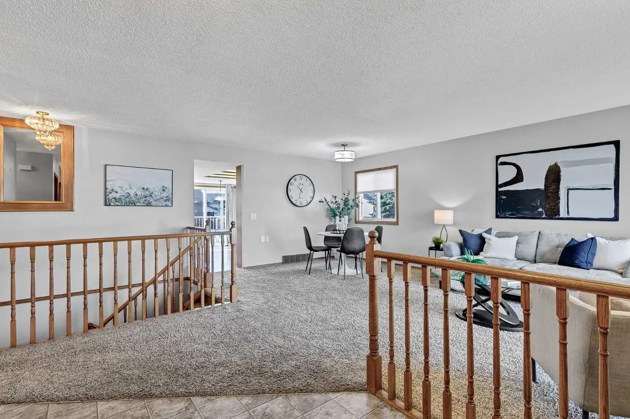 39 Woodside Close NW