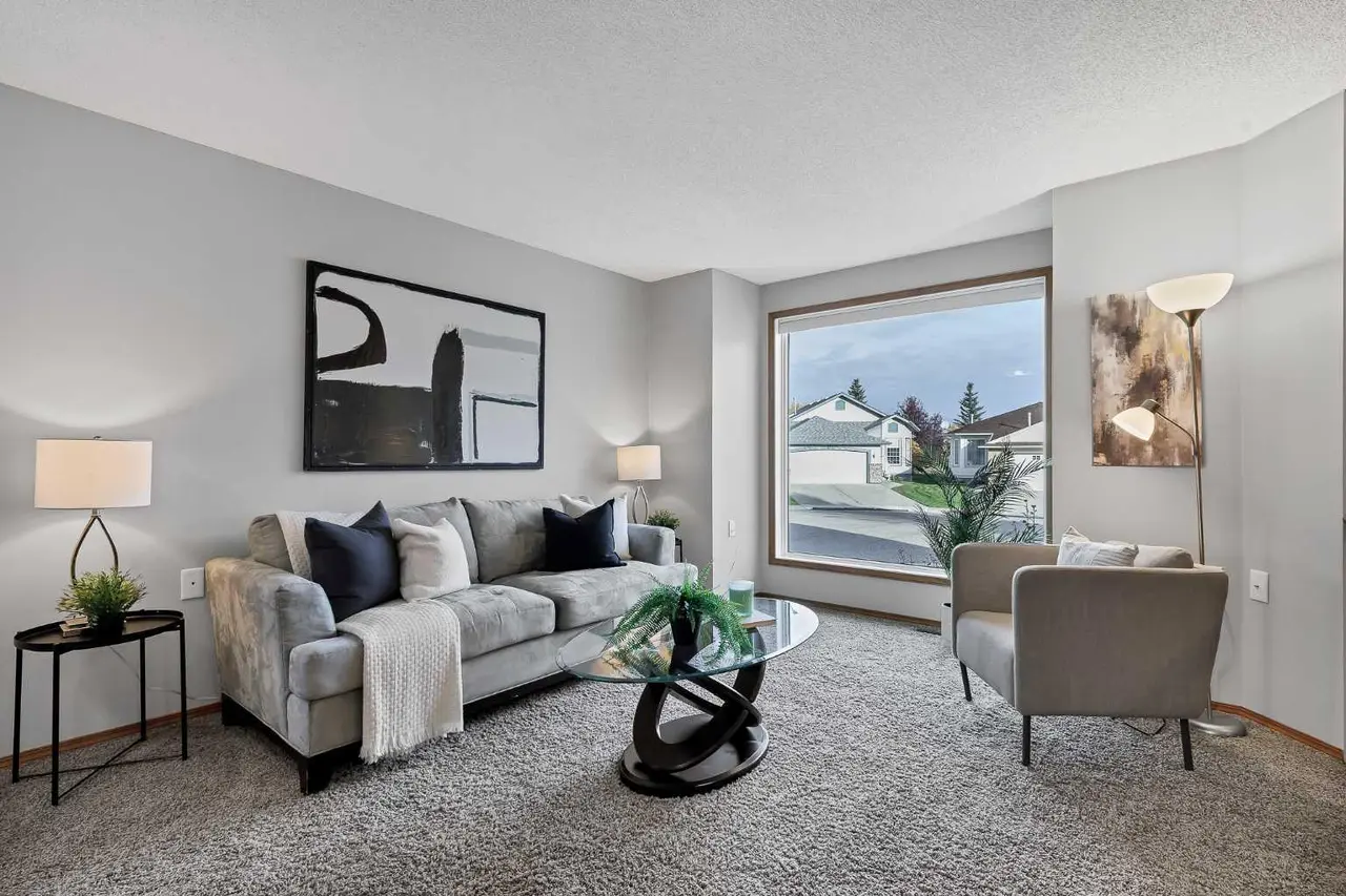 39 Woodside Close NW