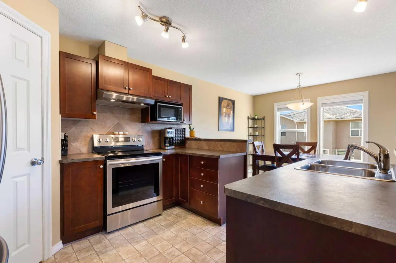 11 Royal Crest Court NW