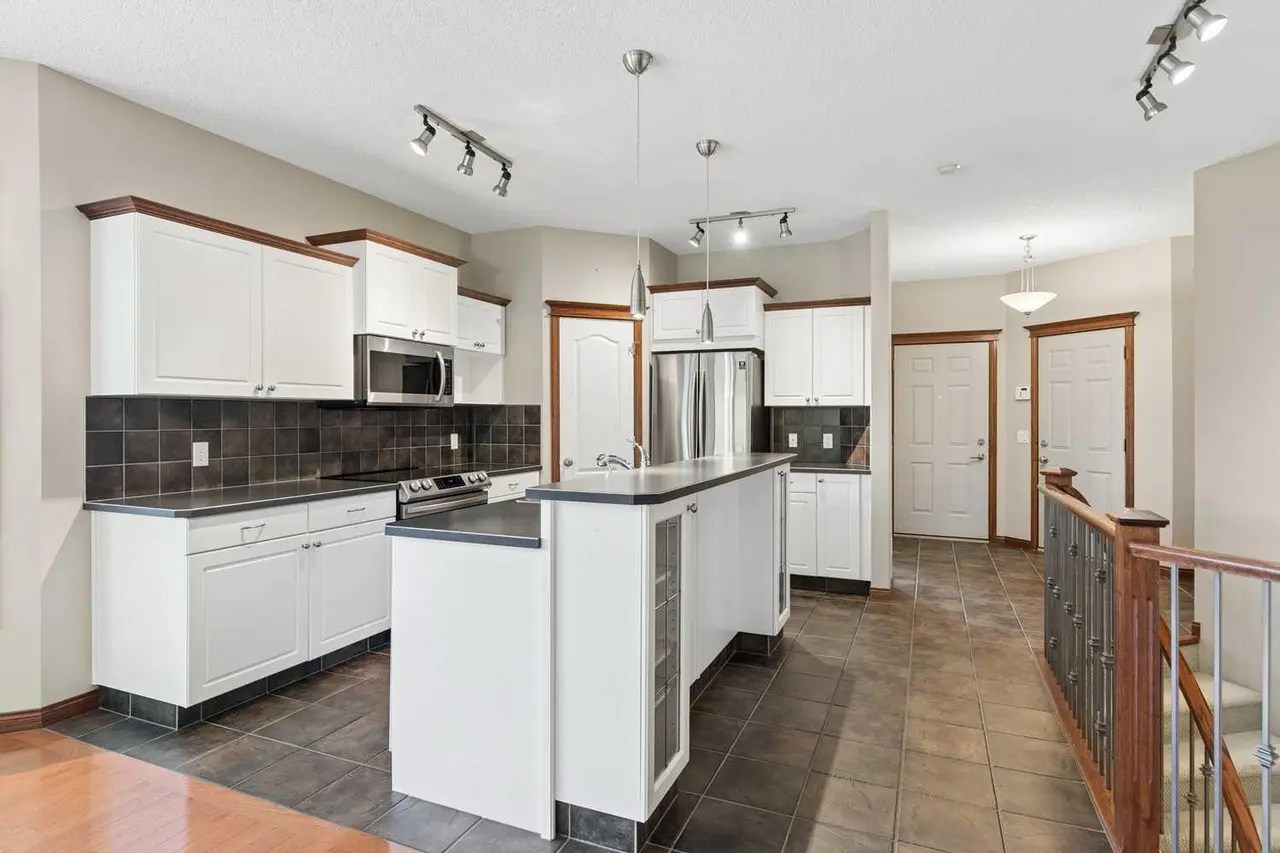 73 Hampstead Green NW