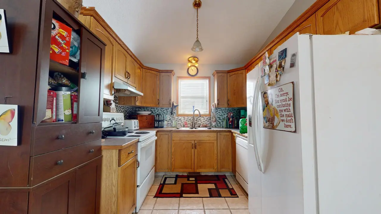 213 Chilcotin Road W