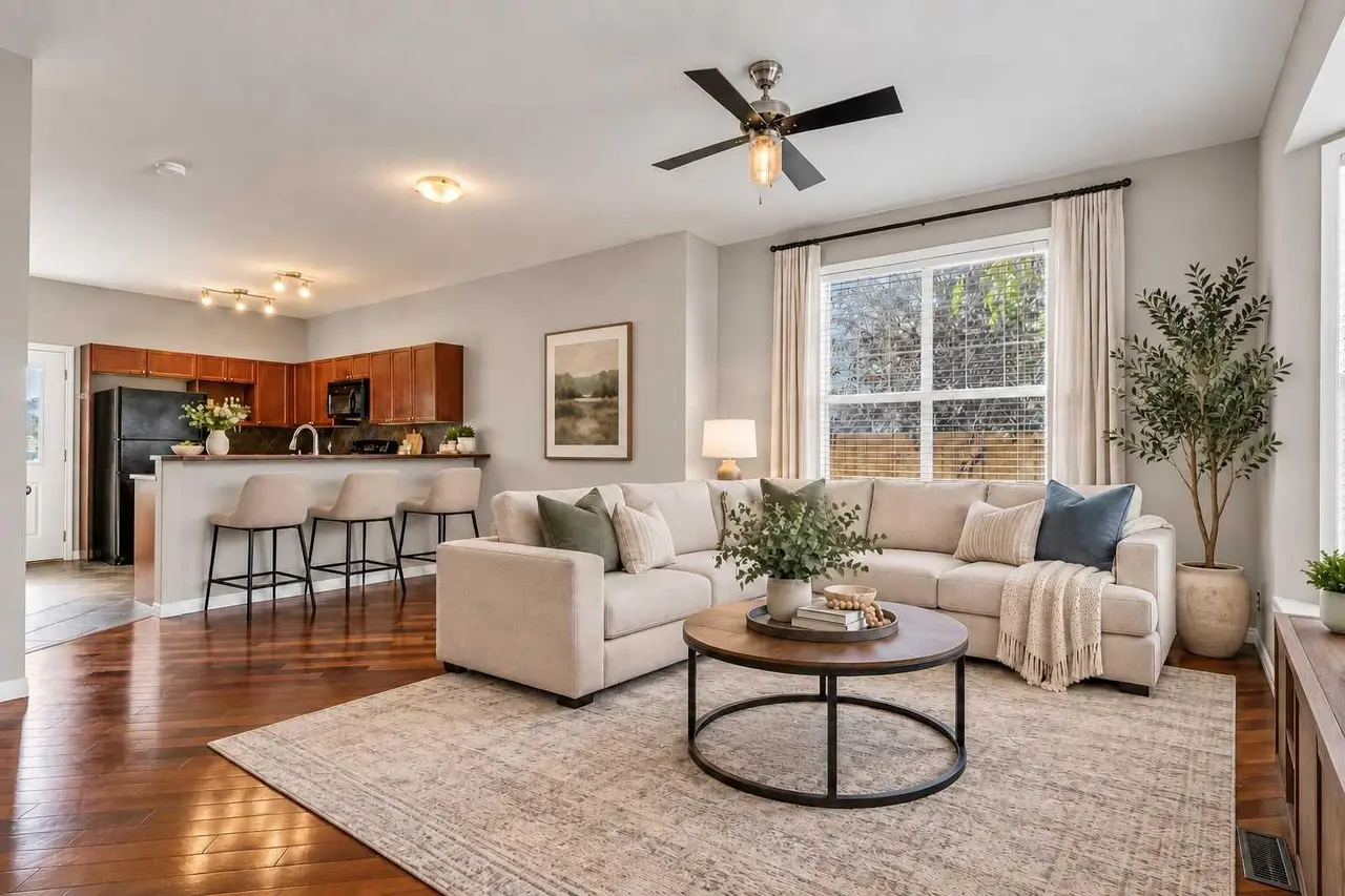 101, 703 Luxstone Square SW